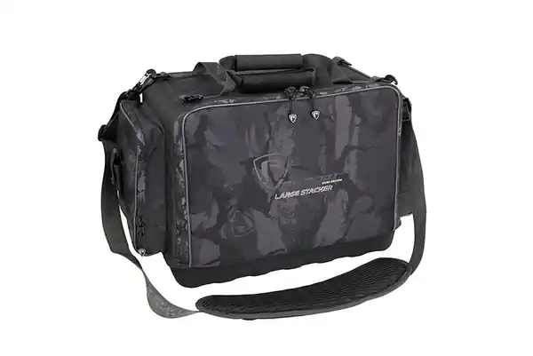 Fox Rage Voyager Camouflage Stacker L (Comprend 1 grande boîte profonde, 4 grandes boîtes peu profondes et 2 petites boîtes à pêche) Produit De Marque